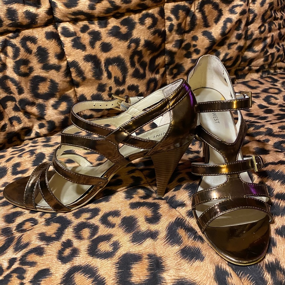 Women’s shoes